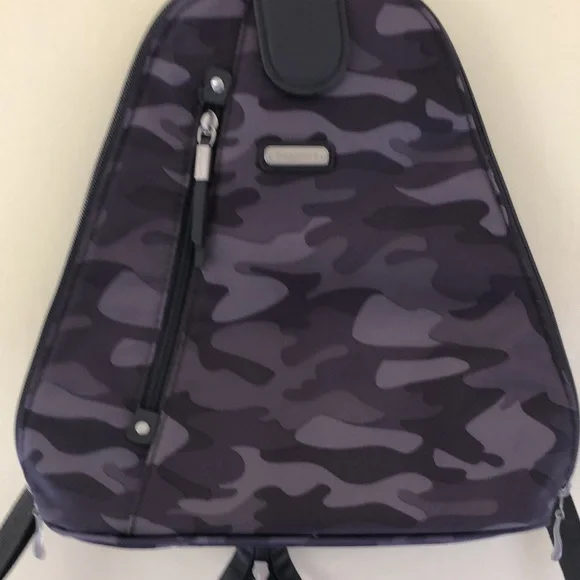Baggallini | Bags | Nwt Baggallini Mm Metro Backpack | Poshmark display picture 1